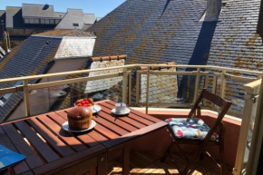 Bright and quiet nest with terrace near beaches